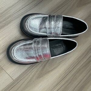 Girls Nordstrom Loafer (Silver)